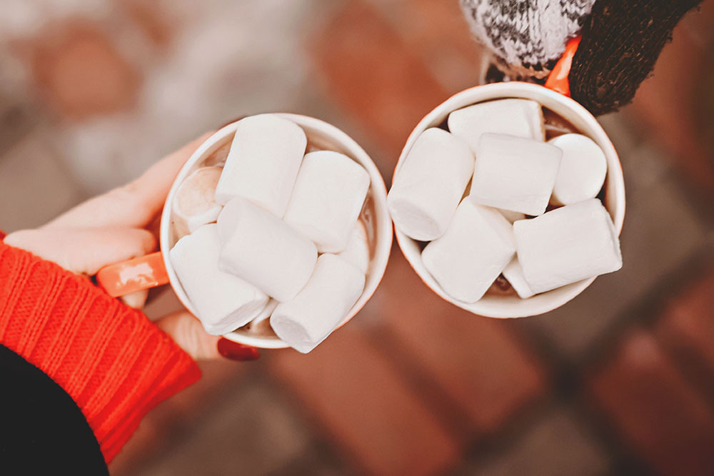 Hot chocolate with marshmallows for a cosy rainy day at home in Melbourne